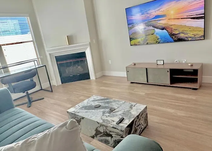 Cozy Large 1 Bedroom Condo By Ucla